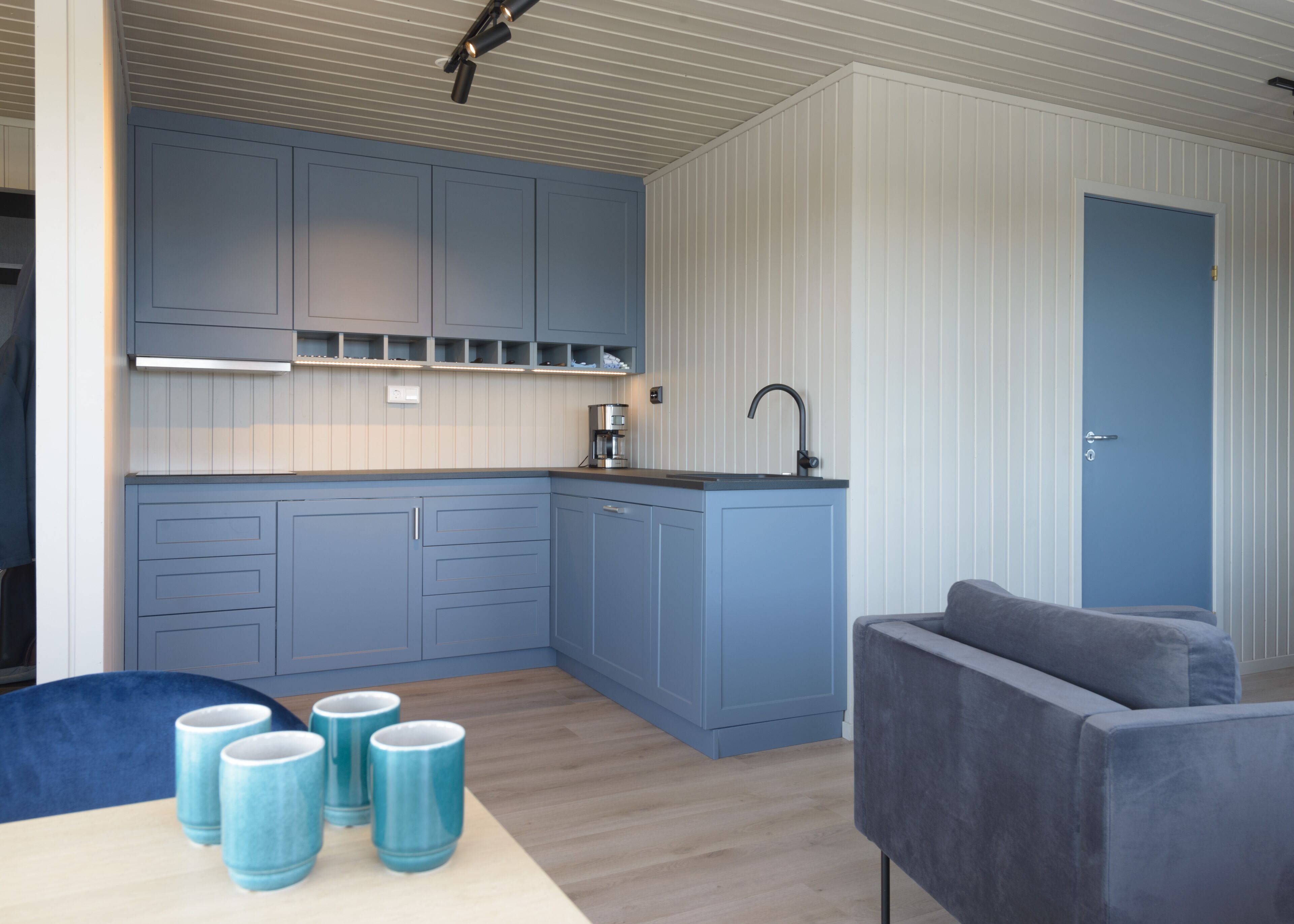 family apartment | private kitchen