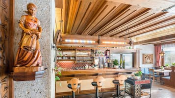 Bar (in der Unterkunft)