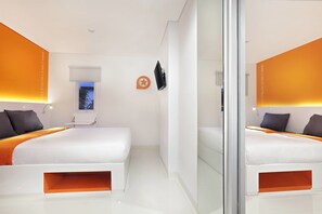 In-room safe, desk, soundproofing, free WiFi