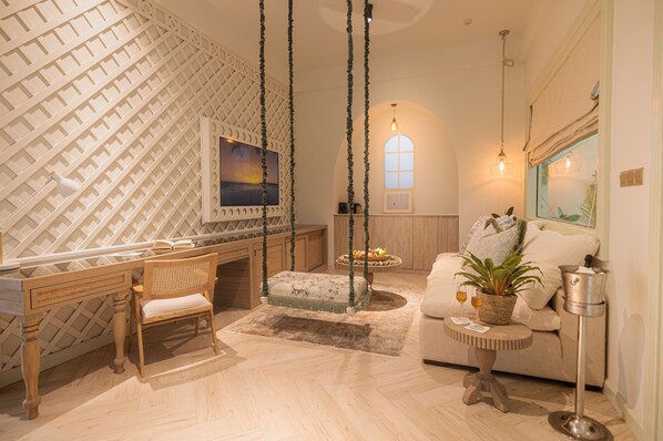 Minibar, caja de seguridad en la habitación y cortinas blackout 