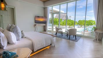 Sunset Beach Pool Suite - 50% off on Return Transfers for min 3 night stay from 1 May-31 Oct'25 | Minibar, safe på rommet, blendingsgardiner og strykejern/-brett