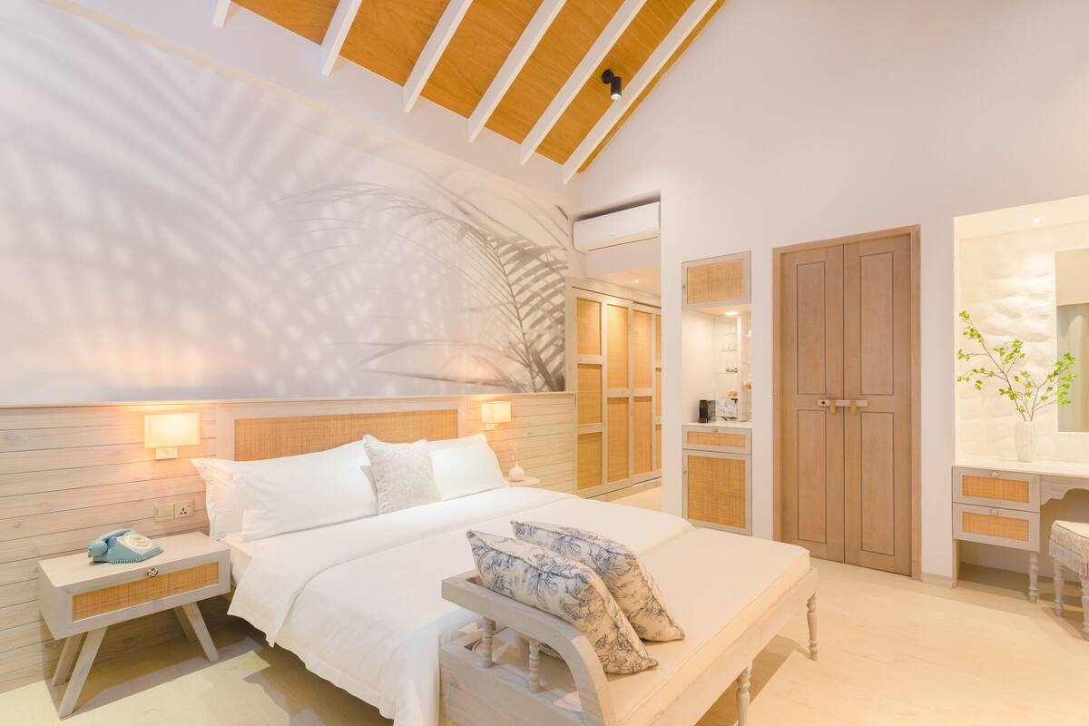 1 bedroom, minibar, in-room safe, blackout curtains