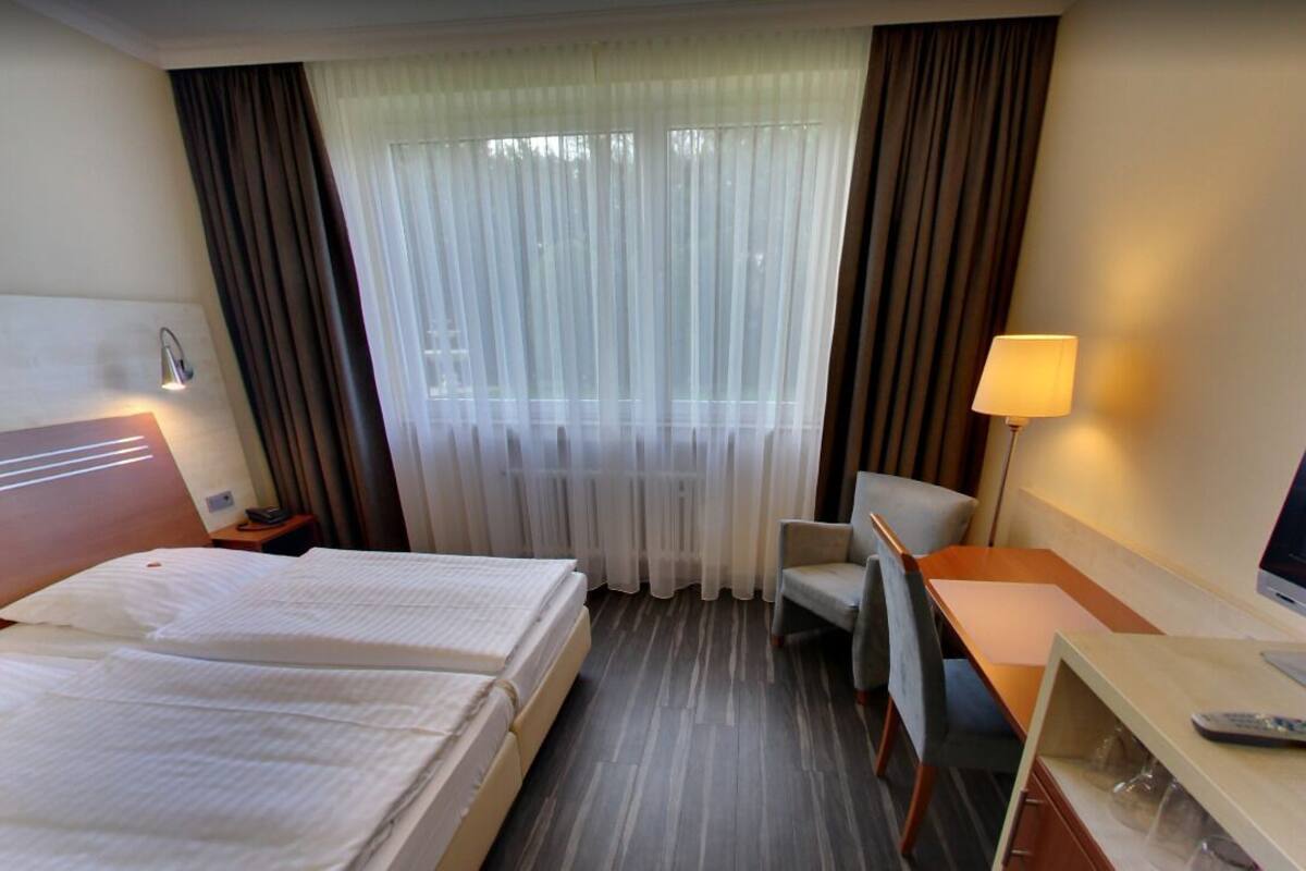 Comfort-Doppelzimmer, Nichtraucher | Allergikerbettwaren, Schreibtisch, laptopgeeigneter Arbeitsplatz