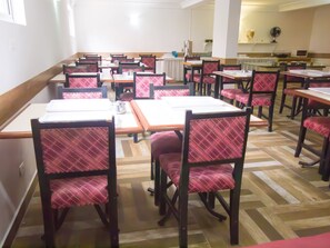 Colazione a buffet inclusa, servita tutte le mattine 