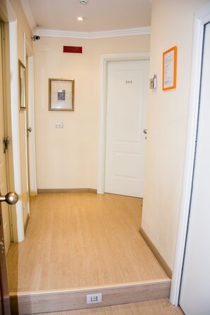 Interior entrance - Booking House (Rome)
