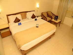 Standard Double or Twin Room, 1 Bedroom, Private Bathroom | In-room safe, desk, free WiFi