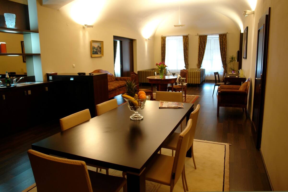 Suíte presidencial | Frigobar, cofres nos quartos, escrivaninha