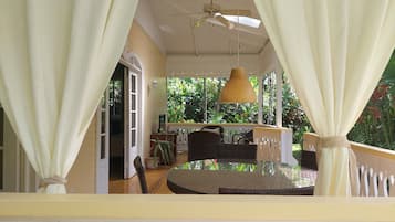 Villa Familiale, 2 chambres, non-fumeur, vue jardin | Terrasse/Patio