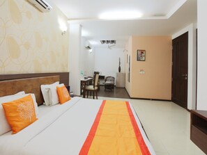 In-room safe, desk