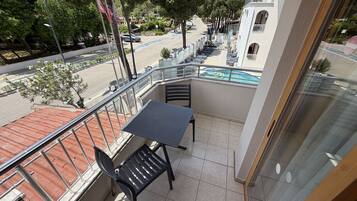 Executive Double Room | Terrace/patio