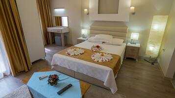 Dobbeltrom – executive | Sengetøy av topp kvalitet, skrivebord og lydisolert