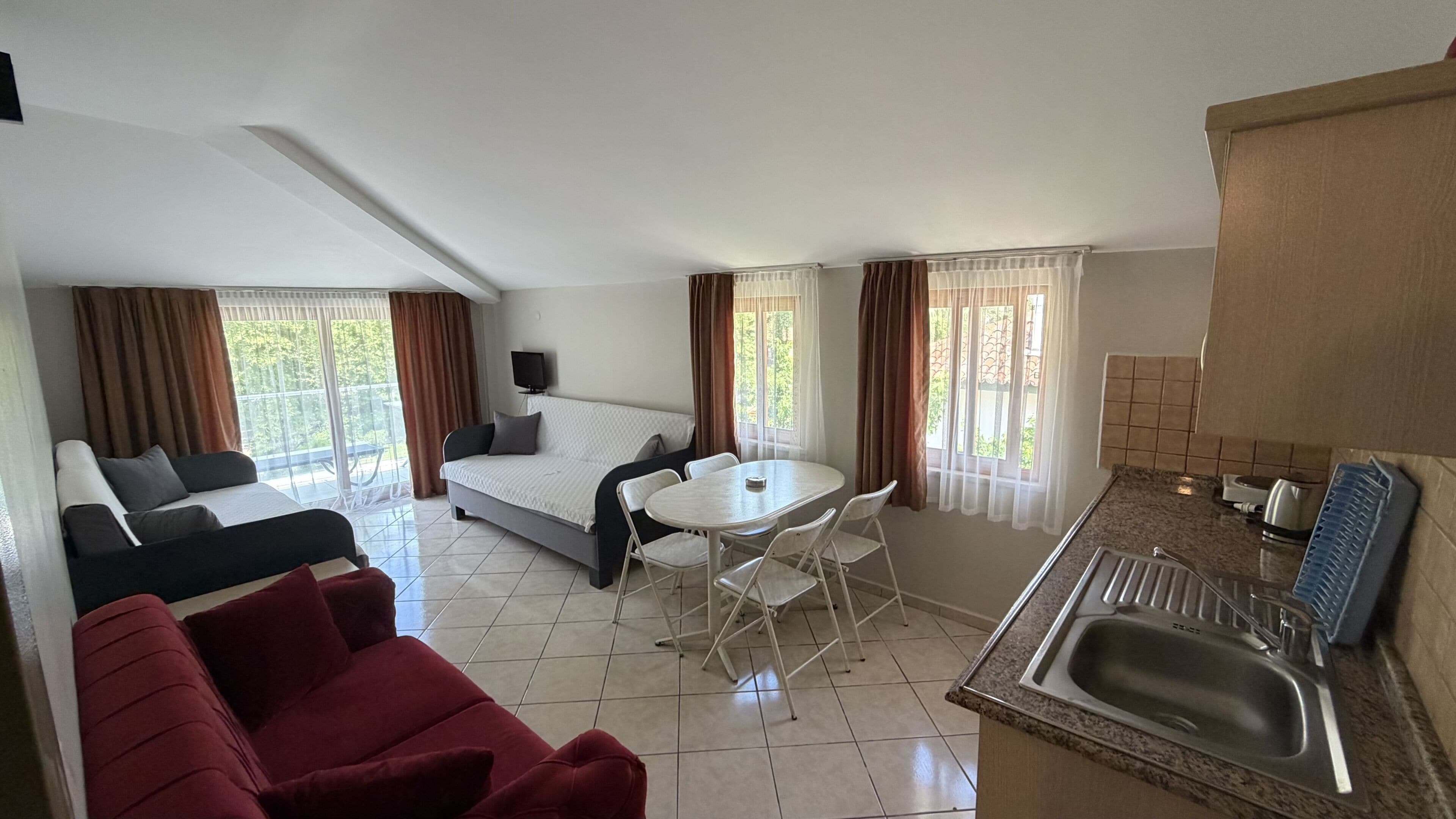 Quarto standard | Roupas de cama premium, escrivaninha, quartos à prova de som