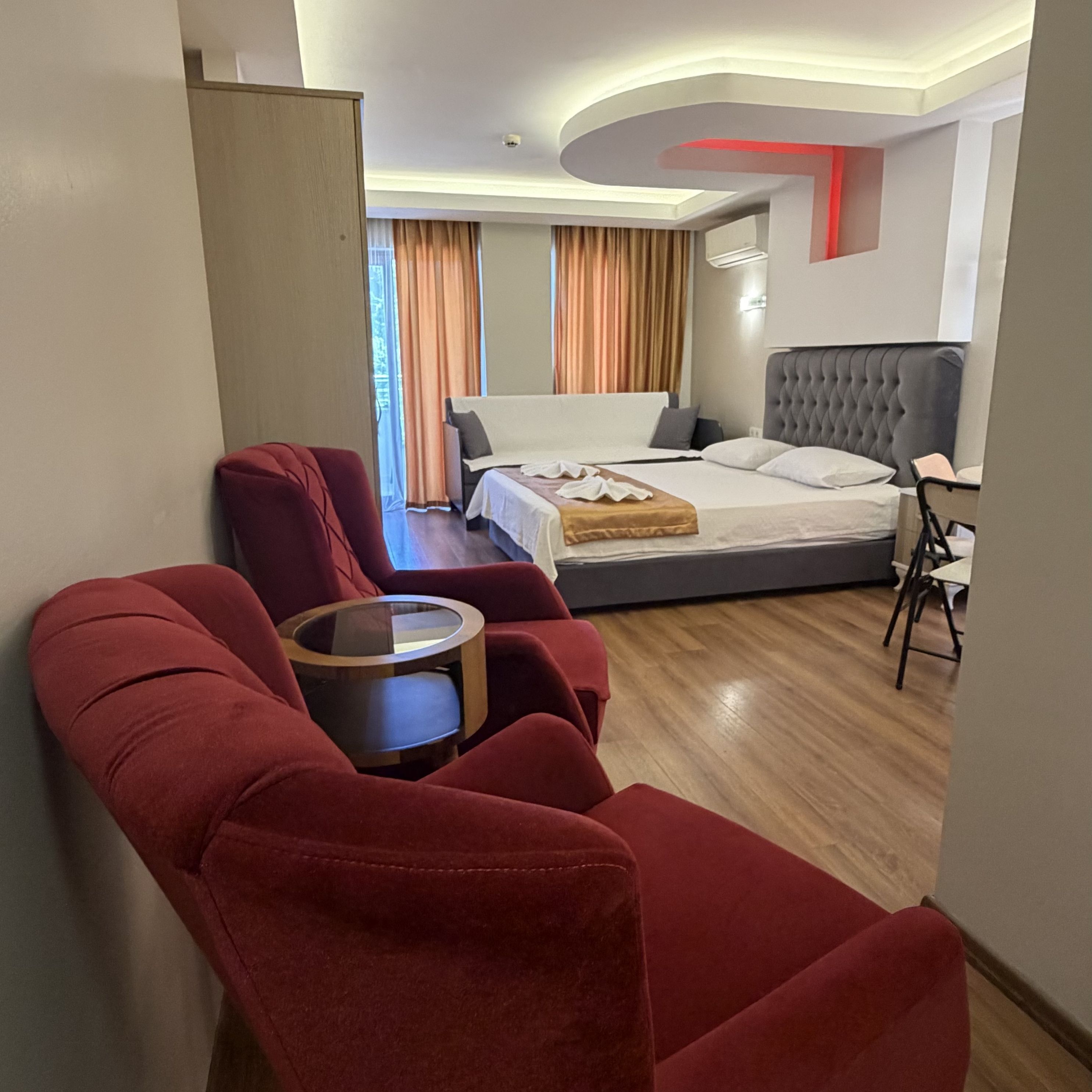 Chambre exécutive double | Literie de qualité, bureau, système d’insonorisation