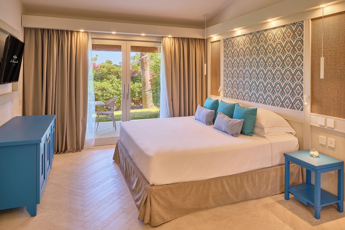 Deluxe Suite | Peti besi dalam bilik, ruang kerja komputer riba