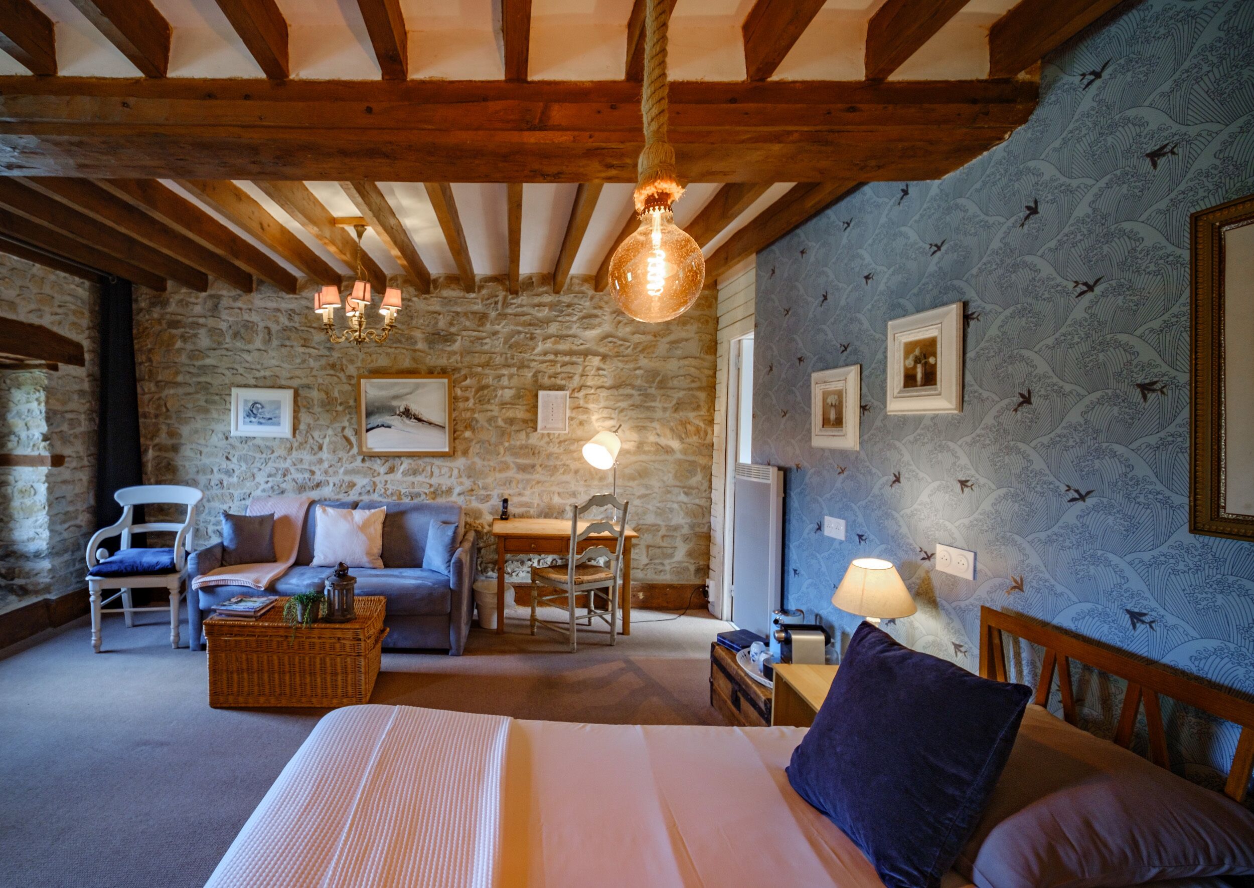 舒適三人房, 1 間臥室, 花園景觀, 花園 | 高級寢具、獨特裝潢、布置獨特、遮光布/窗簾