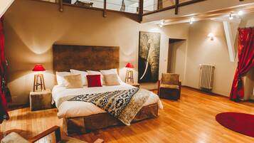 Suite Romantique, 1 très grand lit, vue parc, côté jardin | Literie de qualité supérieure, décoration personnalisée