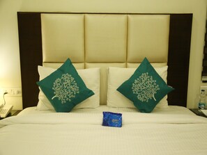 Standard Double or Twin Room, 1 Double Bed, Private Bathroom | In-room safe, desk, free WiFi