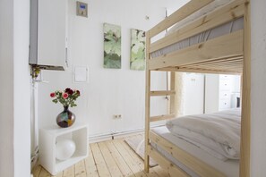 Appartement (Schillerpark 6) | Fer et planche à repasser, lit de bébé (gratuit)