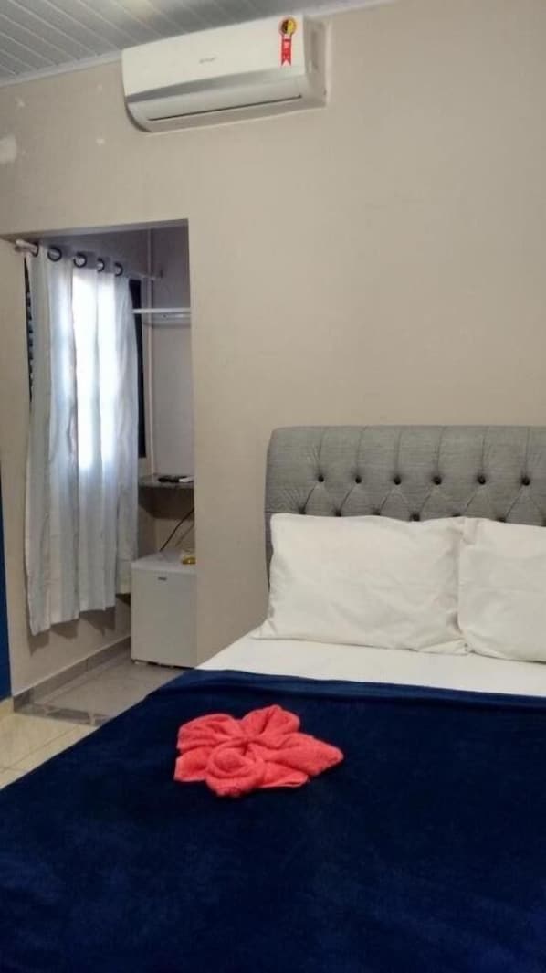 Hypo-allergenic bedding, pillowtop beds, minibar, free WiFi - Pousada Palace Nook (Olímpia)