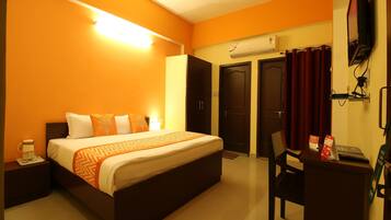 Standard Double or Twin Room, 1 Double Bed, Private Bathroom | Desk, free WiFi