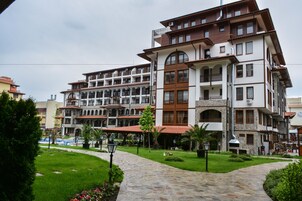 Studio, Balcony (Kitchenette ) | Front of property