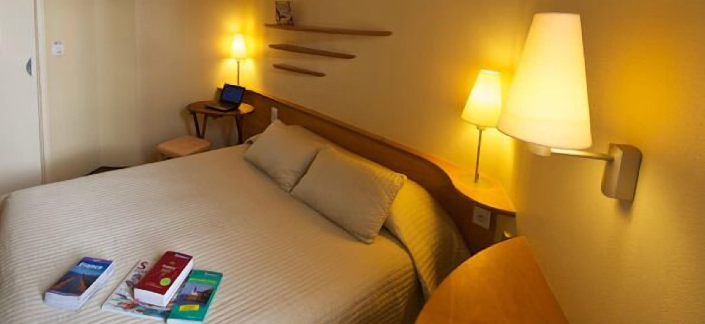 1 bedroom, premium bedding, desk, free WiFi