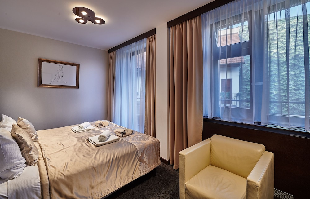 Boutique Chrysso by null