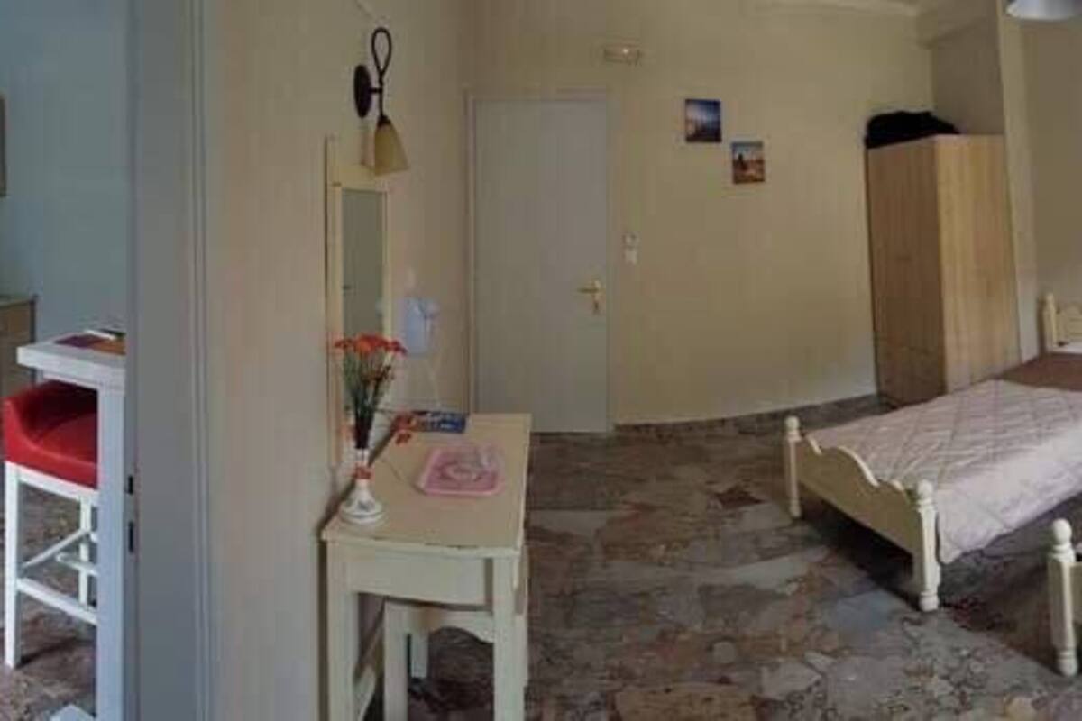 Iron/ironing board (on request), WiFi (free)