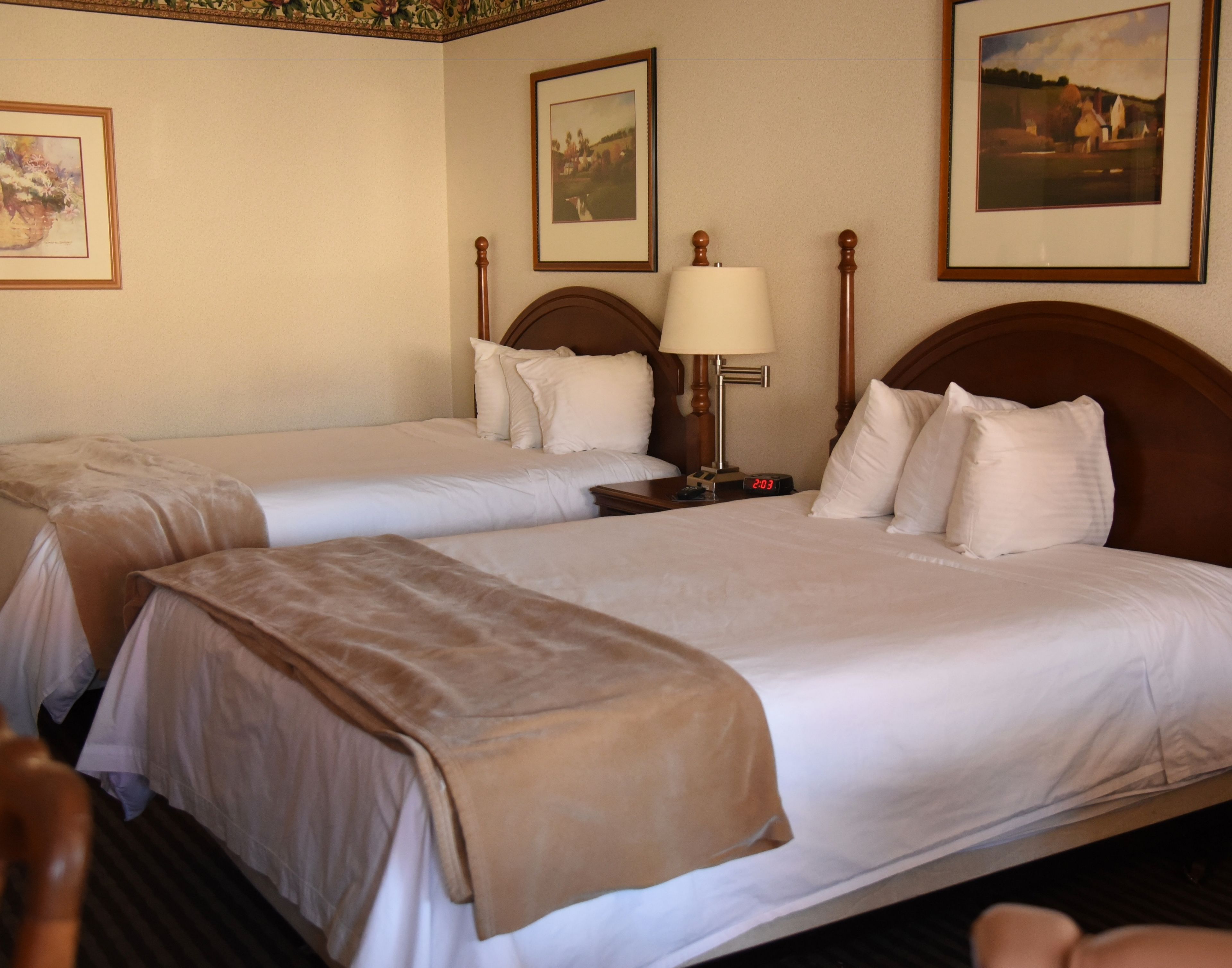 1 bedroom, individually decorated, individually furnished, desk