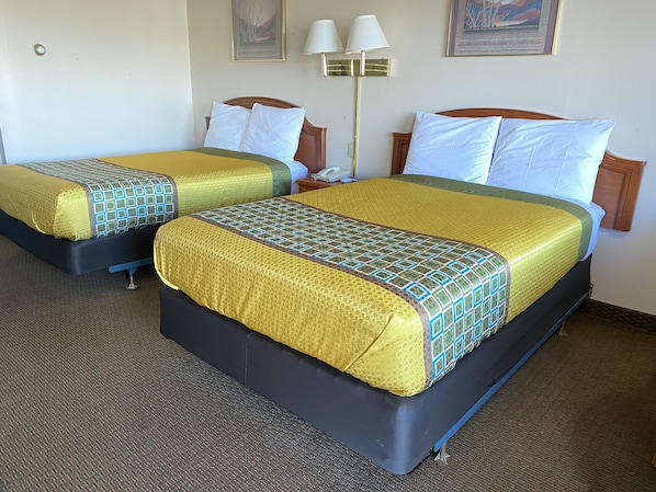 Premium bedding, desk, soundproofing, free WiFi