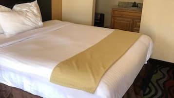 1 bedroom, premium bedding, desk, iron/ironing board