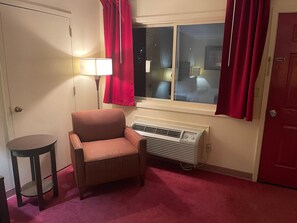 TV - Dollinger's Motor Inn (Albion)