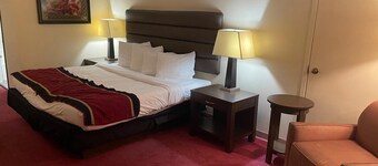 Dollinger's Motor Inn