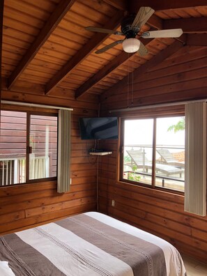 Cabane Tradition, 1 lit double | Ameublement personnalisé, Wi-Fi gratuit, draps fournis