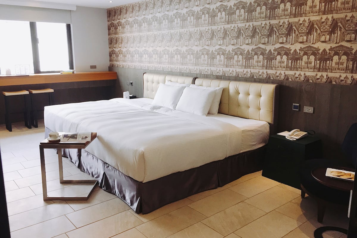 Luxe Twin kamer, 1 slaapkamer | Een gratis minibar, een kluis op de kamer, individueel gedecoreerd