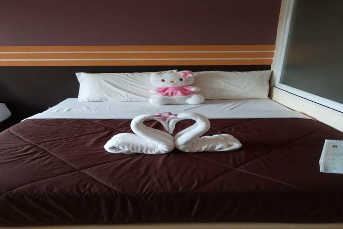 Standard Double Room | Desk, rollaway beds, free WiFi