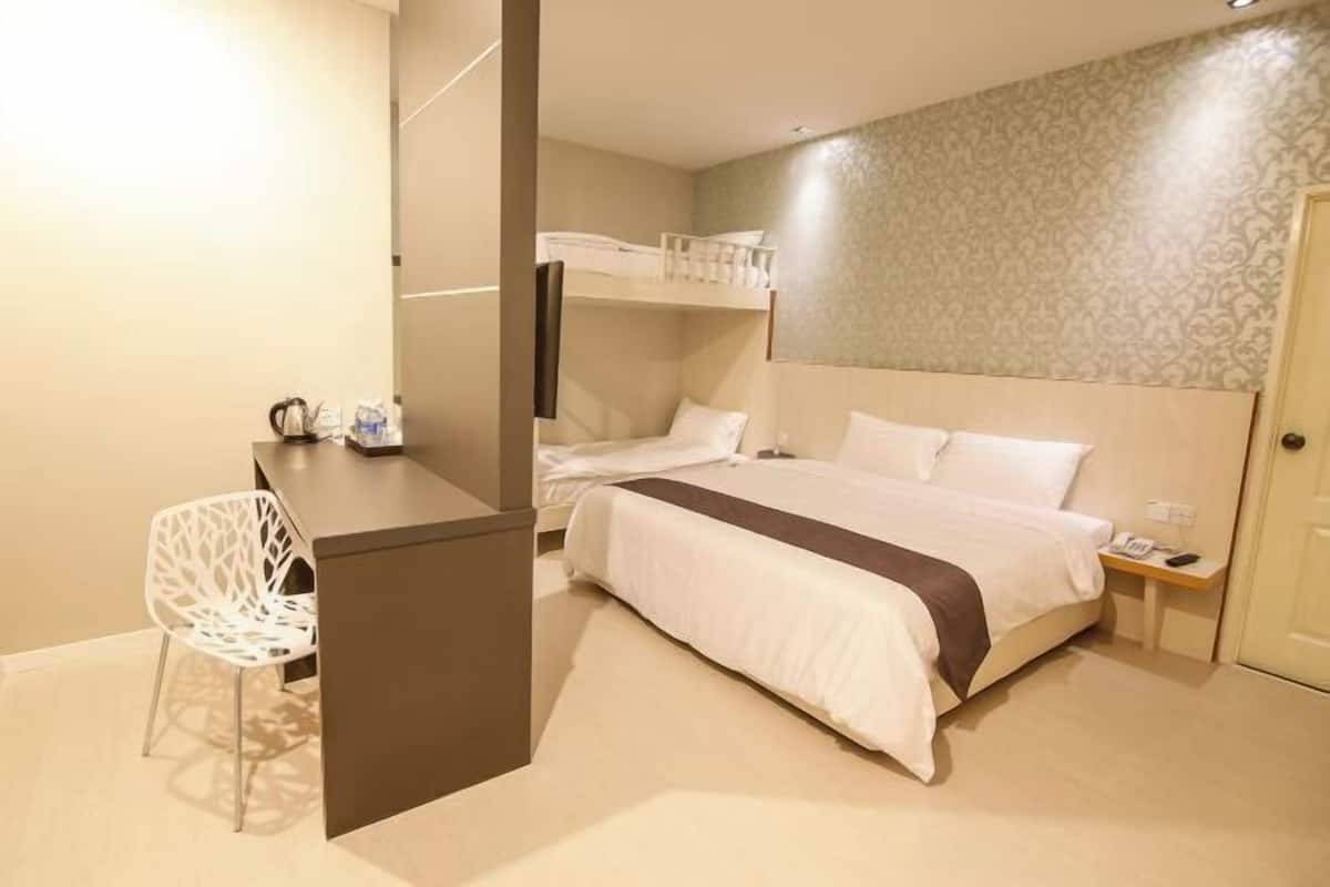 Blackout drapes, iron/ironing board, free WiFi, bed sheets