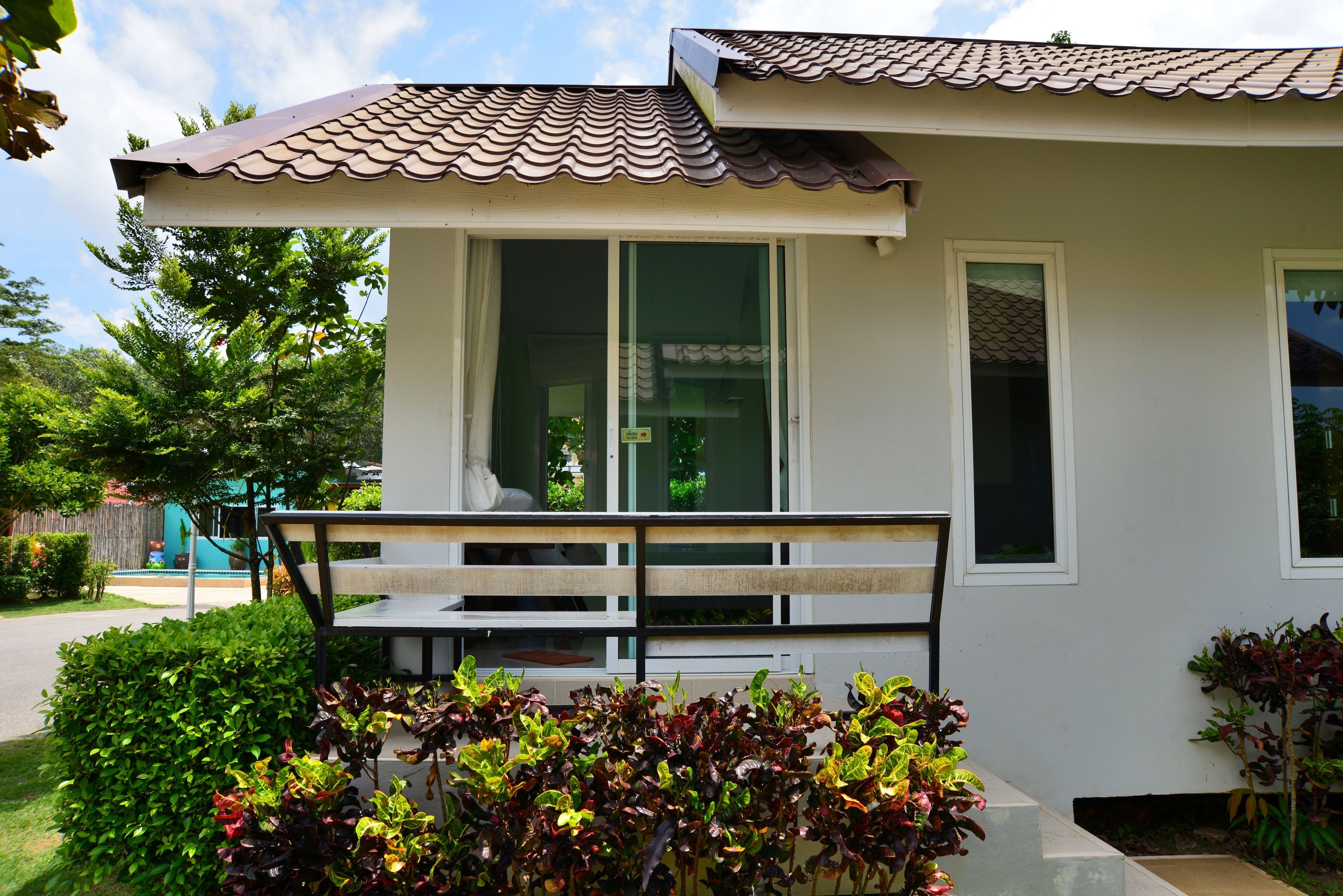 honeymoon suite, 1 king bed, non smoking, jetted tub | desk, free wifi, wheelchair access