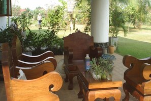 Lobby sitting area - Ban Rim Nam Riverside Resort (Nan)