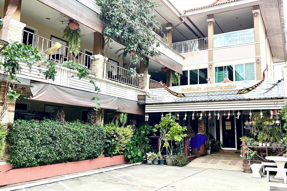 Nan Thara Place