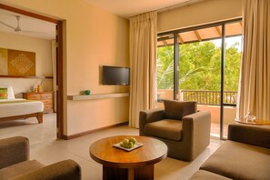 Deluxe Suite | Individually furnished, desk, laptop workspace, free WiFi - Sunrise Pasikuda (Pasikuda)