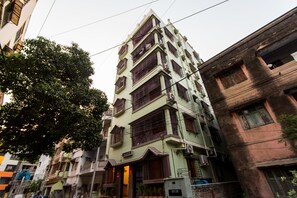 Mặt tiền nơi lưu trú