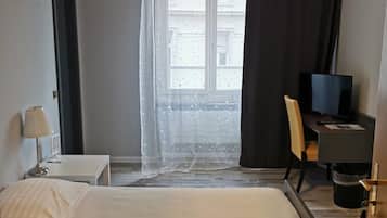 Blackout drapes, soundproofing, cribs/infant beds, free WiFi