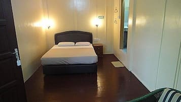 Standard Room (Double OR Twin) | Iron/ironing board, free cribs/infant beds