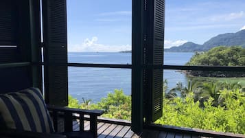 Luxury Villa, 2 Bedrooms, Ocean View, Oceanfront | Terrace/patio