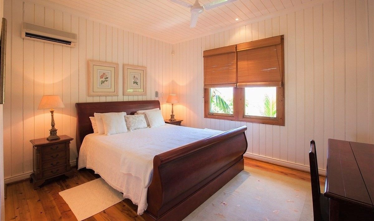 Luksusvilla, 3 soverom, havutsikt, ved havkanten | Safe på rommet, individuelt dekorert, individuelt innredet og skrivebord