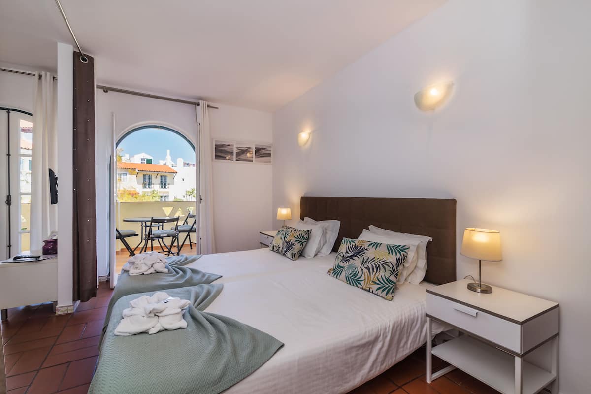 Studio | In-room safe, iron/ironing board, WiFi (free)
