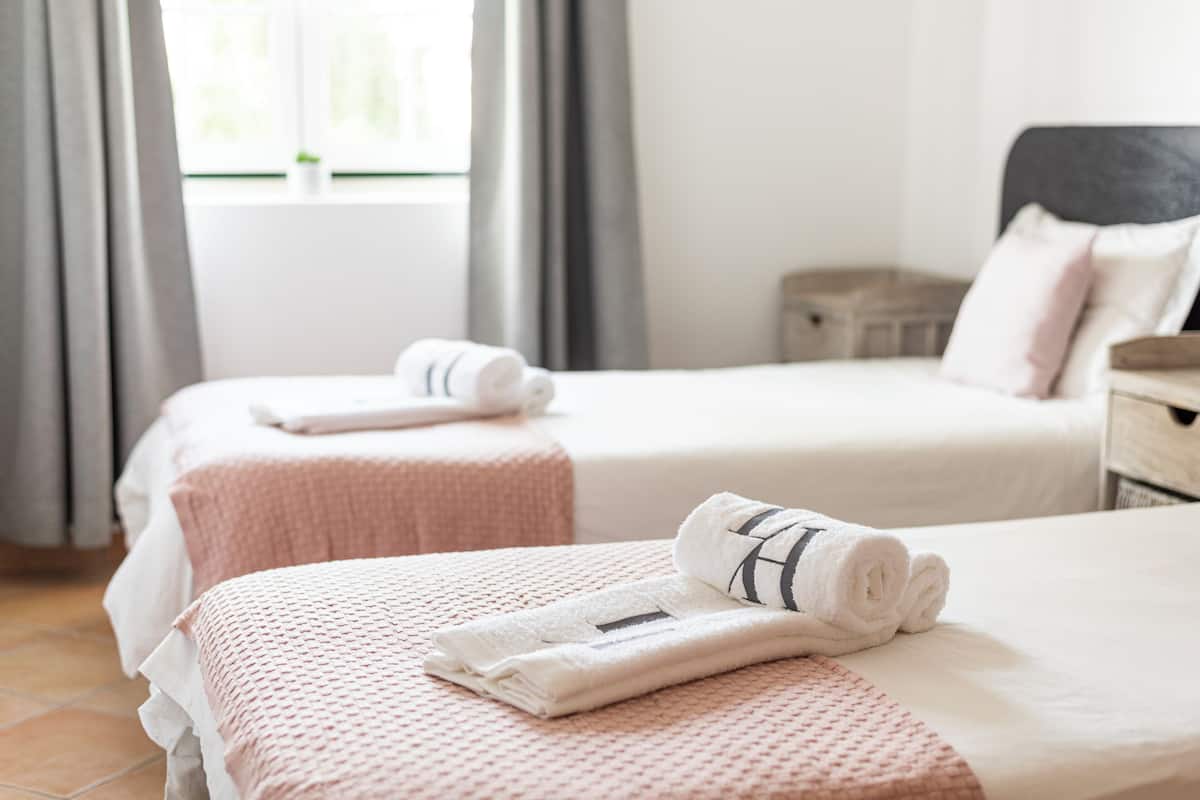 Apartment | In-room safe, iron/ironing board, WiFi (free)