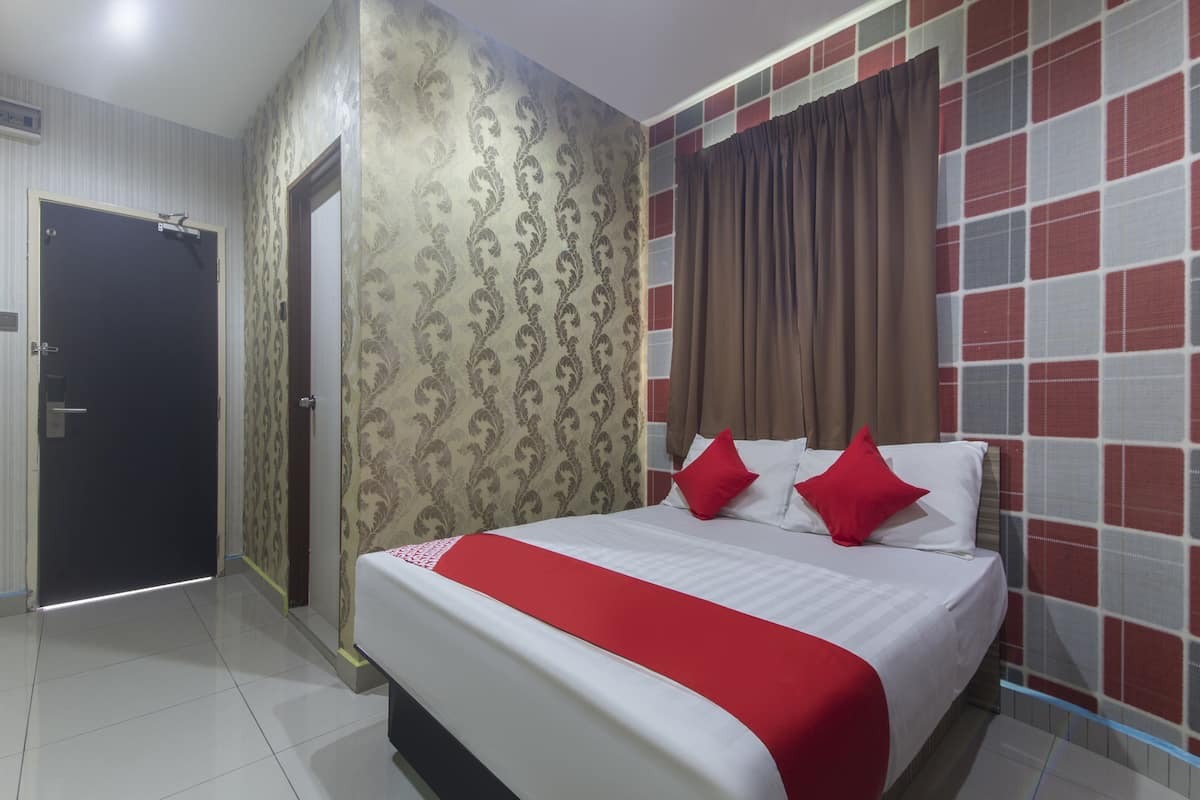 Quarto casal standard, 1 cama de casal | Escrivaninha, Wi-Fi de cortesia, roupa de cama