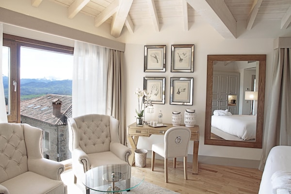 Panoramica Deluxe | Premium bedding, minibar, in-room safe, desk